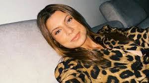 Regina Rocha's Instagram, Twitter & Facebook