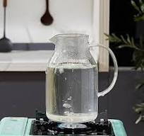 Karafu 68 Oz/2 Liter Glass Pitcher with Lid, Heat Resistant Water Jug for  Hot/Cold Water, Ice tea and Juice Beverage