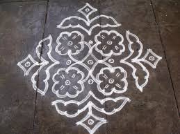 Easy rangoli,new 2020 rangolis,2020 kolam,simple rangoli designs,easy rangoli designs,themightyfacts,latest rangoli designs,indian rangoli art,dots rangoli,rangoli beginners padi kolam designs without dots dhanurmasam muggulu for pongal 2020. Kolangal Rangoli Pulli Kolam Kolam Rangoli