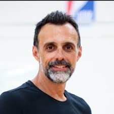 Giannis Antetokounmpo no Brasil 🏀❤️