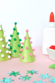 Kinder lieben es, an weihnachten gemeinsam fröhliche lieder zu singen, geschenke auszupacken oder weihnachtlichen christbaumschmuck zu basteln. Weihnachtsbasteln Mit Kindern Mehr Als 100 Tolle Ideen Archzine Net