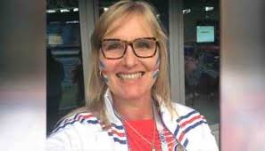 Claudia Back In The Water