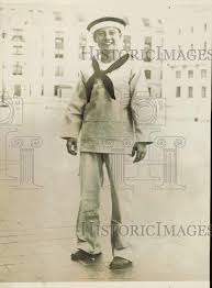 1923 Press Photo Wallace Mason Huck, shortest student at U.S. Naval Academy 