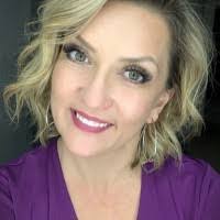 Ashley Kindred's Instagram, Twitter & Facebook