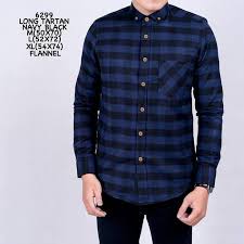 Pria mengenakan baju kotak kotak dan celana hitam. Extra Diskon Kemeja Flanel Cowok Lengan Panjang Kotak Kotak Levis Baju Flannel Lazada Indonesia