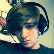 Elliott Gregory (@elliottdgregory)