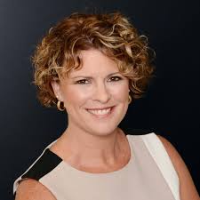 Shannon Bender's Instagram, Twitter & Facebook