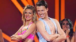 Ella Endlich Tanzt Im Let S Dance Finale