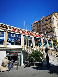 It lies at the western foot of mount vesuvius, on the bay of naples. Mav E Scavi Di Ercolano Una Domenica Perfetta All Arremviaggio