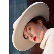 Lily Marsh's Instagram, Twitter & Facebook