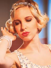 Mit etwas kreativität ist die verkleidung schnell perfekt und ihr könnt an fasching oder auf der nächsten mottoparty das entdeckt alle benötigte accessoires auf einen blick, um das 50er rockabilly kostüm selber zu machen. Unsere Top 20 Rockabilly Frisuren