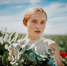 3 Hair Hacks Agar Rambut Tipis Jadi Lebih Bervolume, Gampang dan Cuma  Sebentar Doang!