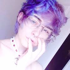 Pin By Oli On Boyfriend Short Hair Styles Cool Hairstyles Purple Hair