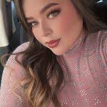 Helen Rivas's Instagram, Twitter & Facebook