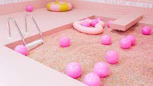 Jul 04, 2021 · from the upcoming museum of ice cream to public art spaces commissioned by the national arts council, there are loads of places that you can venture out to. Museum Of Ice Cream Sf Thousands Demand Removal Of Sprinkles Pool Curbed Sf