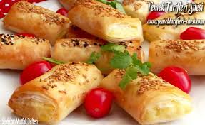 Baklava Yufkasindan Patatesli Borek Tarifi Yemek Tarifi Yemek Yemek Tarifleri Kuru Pastalar