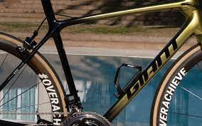 New aerodynamic tube shaping on the headtube, downtube and fork makes it a killer on breakaways, sprints and solo chase efforts. Revealed Greg Van Avermaet S Tcr Advanced Sl Ccc Team Bike Biketoday News