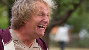 Dumb and smarter: Versatile Jeff Daniels nails 'em both