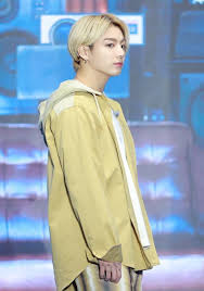 Because he is the member, who's had the least experiments. Bts Jungkook Who Has Blonde Hair On Stage For The First Time After Debuting Knetizen