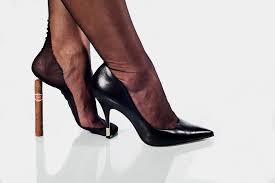 En un intento de continuar el legado de su padre, relacionado con la lucha libre, los protagonistas ponen sus vidas al límite. Kleine Heels Serie V Brazilian Heel Foto Bild Korperdetails Menschen Bilder Auf Fotocommunity