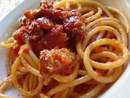 Bucatini All Amatriciana Part Of The Roman Culinary Tradition Thick Spaghetti Like Dry Pasta Hollow In The Middle Usua Italian Recipes Food All Amatriciana