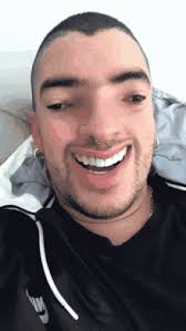 Jhay cortez & bad bunny] mami, me tiene'. Bad Bunny Gifs Tenor