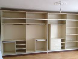 Iki Dolap Arasi Yatak Odasi Google Da Ara Shelving Shelving Unit Home Decor