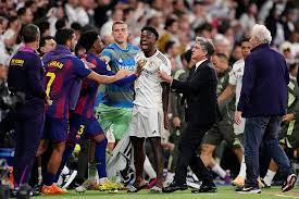 Vinicius Jr se explica sobre discussão após Real Madrid x Barcelona