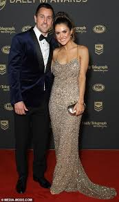 In bunny king justice, our own essie davis plays the nicknamed bunny who first encountered to wash the windshield of a car in the middle of a busy road across the ditch. Tegan Martin And Nrl Wags Put On Very Leggy Displays At Dally M Newsgroove Uk