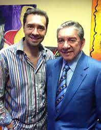 Marco antonio, laura elena (la beba), francisco, jorge coque muñiz, alberto, antonio carlos (toño), miguel ángel y mariana. Picoteando El Espectaculo Marco Antonio Muniz Siente Que Como Padre Ha Dado Lo Mejor De El Y Su Satisfaccion Mayor Es Que No He Sido Ingrato Con Mis Hijos
