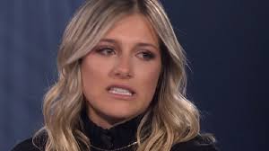 Alexandra Lapierre envisageait de mettre un terme à sa grossesse