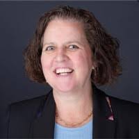 Laurie Babb's Instagram, Twitter & Facebook