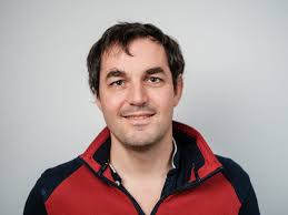 Pitch Decks From Legal Tech Startups' Series a, B, and C Rounds