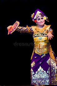 Untuk aksesoris tambahan di dalam tari legong ini adalah sebuah kipas. Balinese Dancer Editorial Image Image Of Travel Color 17334315