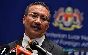 Последние твиты от hishammuddin hussein (@hishammuddinh2o). Bernama Hishammuddin On Official Visit To Abu Dhabi