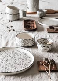 Discover The Maisons Du Monde Emma John Decor Trend And Stock Up On Hipster Ideas For Decorating Your Interior Tafeldecoratie Decoratie Tafel