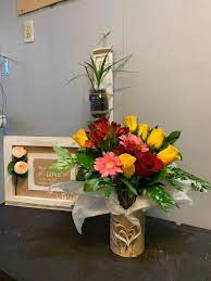 Currans flowers is the number one name for same day delivery of flowers and gifts to saugus, massachusetts and surrounding areas. The Central Flowers Home Facebook