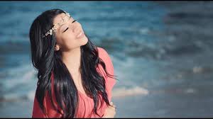 Tugce Hasimoglu Bir Omur Boyu Official Video Muzik Videolar Itunes