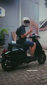 Vintage vespa lisboa by sedmog_jula_10 on. Pin Oleh Ipaa Di Vespa Foto Anak Laki Laki Fotografi Remaja Vespa