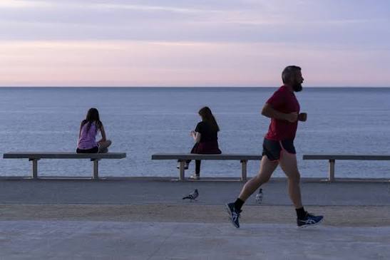 Spotlight: Europeans restart "normal" life in unfamiliar way - Xinhua |  English.news.cn