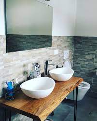 Waschtisch aus holz massivholz mit baumkante eiche für aufsatzbecken platte 3 cm. Waschtischplatte Holz Eiche Mit Baumkante Wahlbar Bestloft De