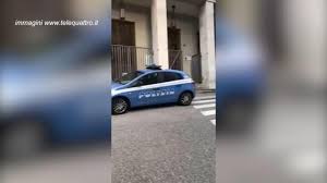 Andrea pignani, 35 anni, una laurea in ingegneria informatica in tasca e nessun lavoro, aveva. Trieste Il Video Dopo La Sparatoria Le Urla Di Dolore Dell Aggressore Rimasto A Terra Corriere Tv