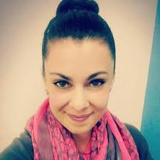 Giovana Carneiro- Professora de Inglês e tradutora