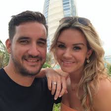 HAPPY BIRTHDAY TO US!! We share life together, parenting AND a birthday! 2  years to 40 🤮 (for me!)