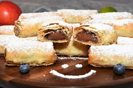 Filoteig Rollchen Mit Nutella Rezept In 2020 Lebensmittel Essen Filoteig Fingerfood Desserts