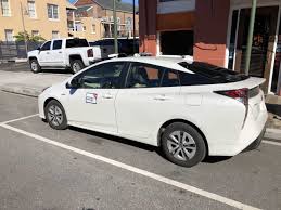 With over 30 years of experience dealing with used vehicles, we buy all kinds of cars and trucks at the best price. Mobile Parking
