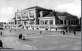 Banquet hall, casino currency (pte), casino rules (international rules), convention and meeting space (seating capacity for 700 (dinner) 500 (meetings/conferences) tel: Restos De Coleccao Casino Da Povoa De Varzim