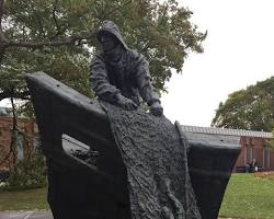 Image of Fishermen's Memorial, Grimsby