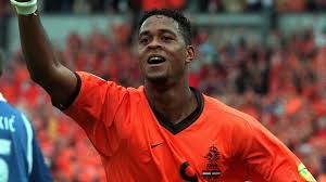Bekijk meer ideeën over voetbal, voetballers, frank rijkaard. Kluivert Stars In Euro 2000 Quarter Finals As Oranje Leave Yugoslavia In Shade Uefa Euro 2020 Uefa Com
