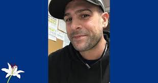 Arron Hendricks's Instagram, Twitter & Facebook